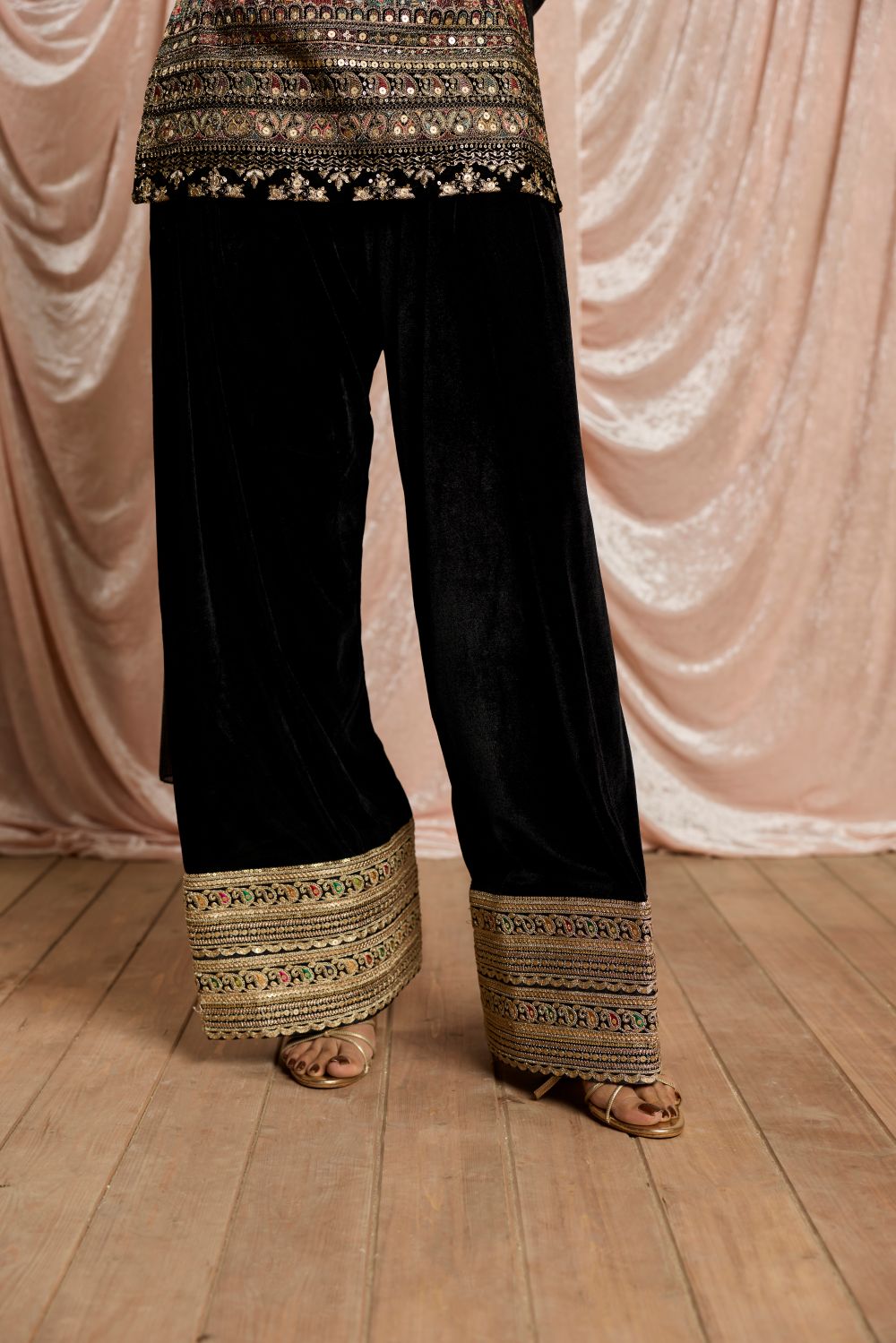 Kohra Black Embroidered Velvet Kurta Salwar Set