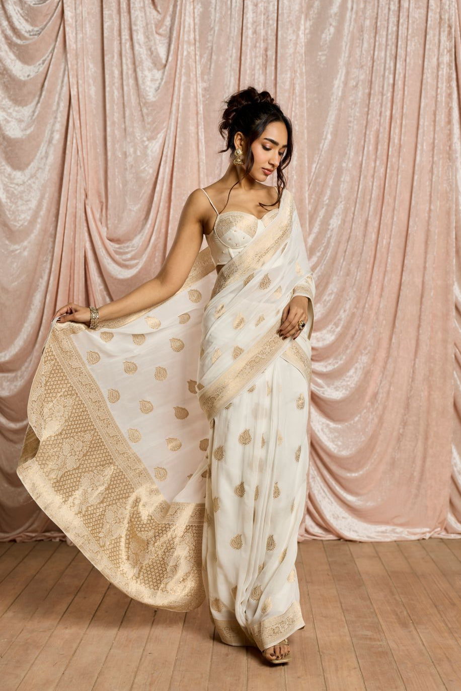 Zoya White and Gold Banarasi Pre-Draped Saree