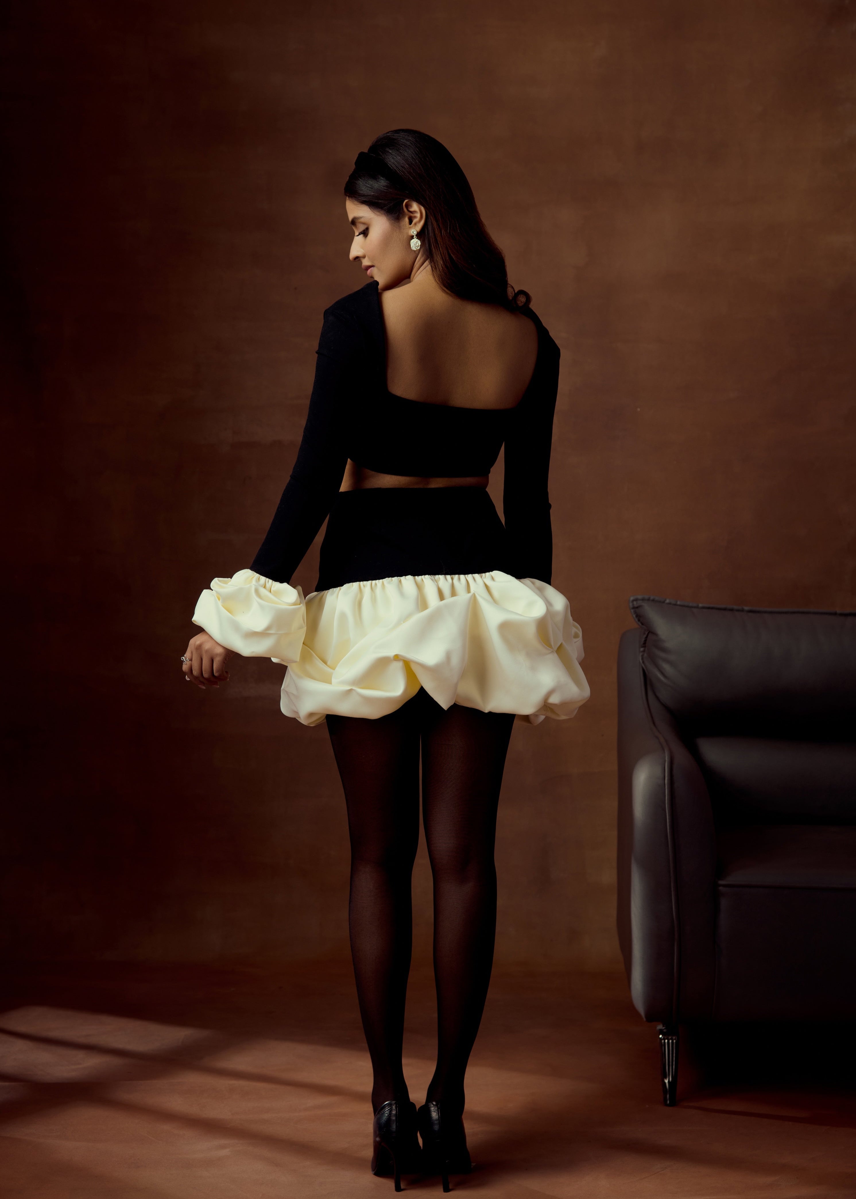 Valtheris Black Skirt with Contrast Balloon Hem