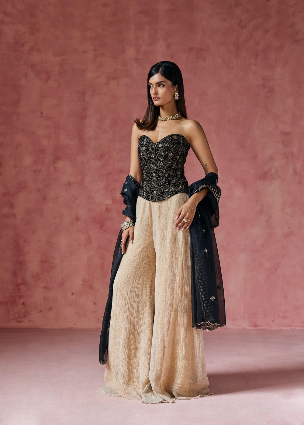 Zafira Black Embroidered Velvet Corset Set