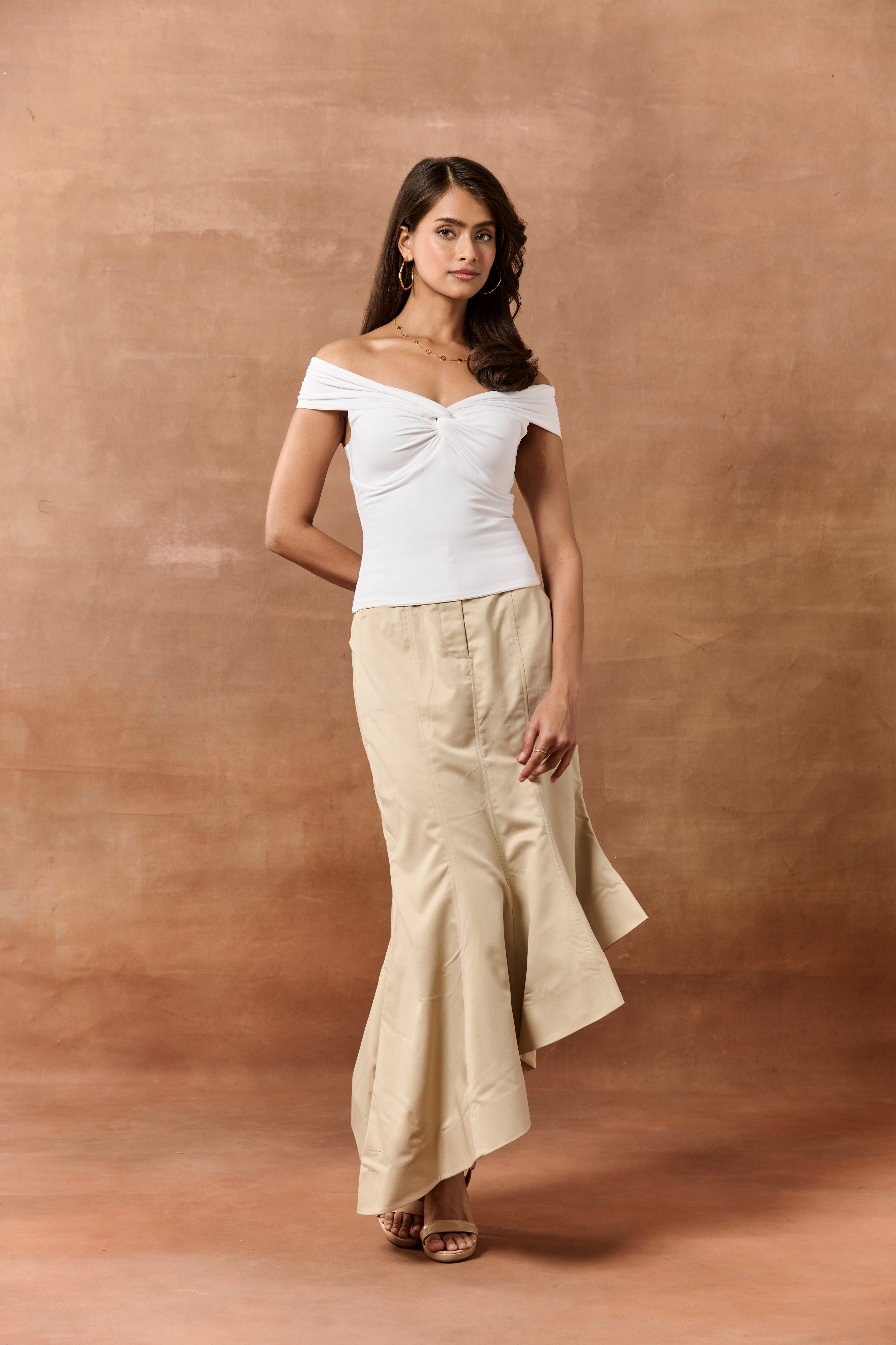 Alitzel White Knot-Detailed Seamless Top