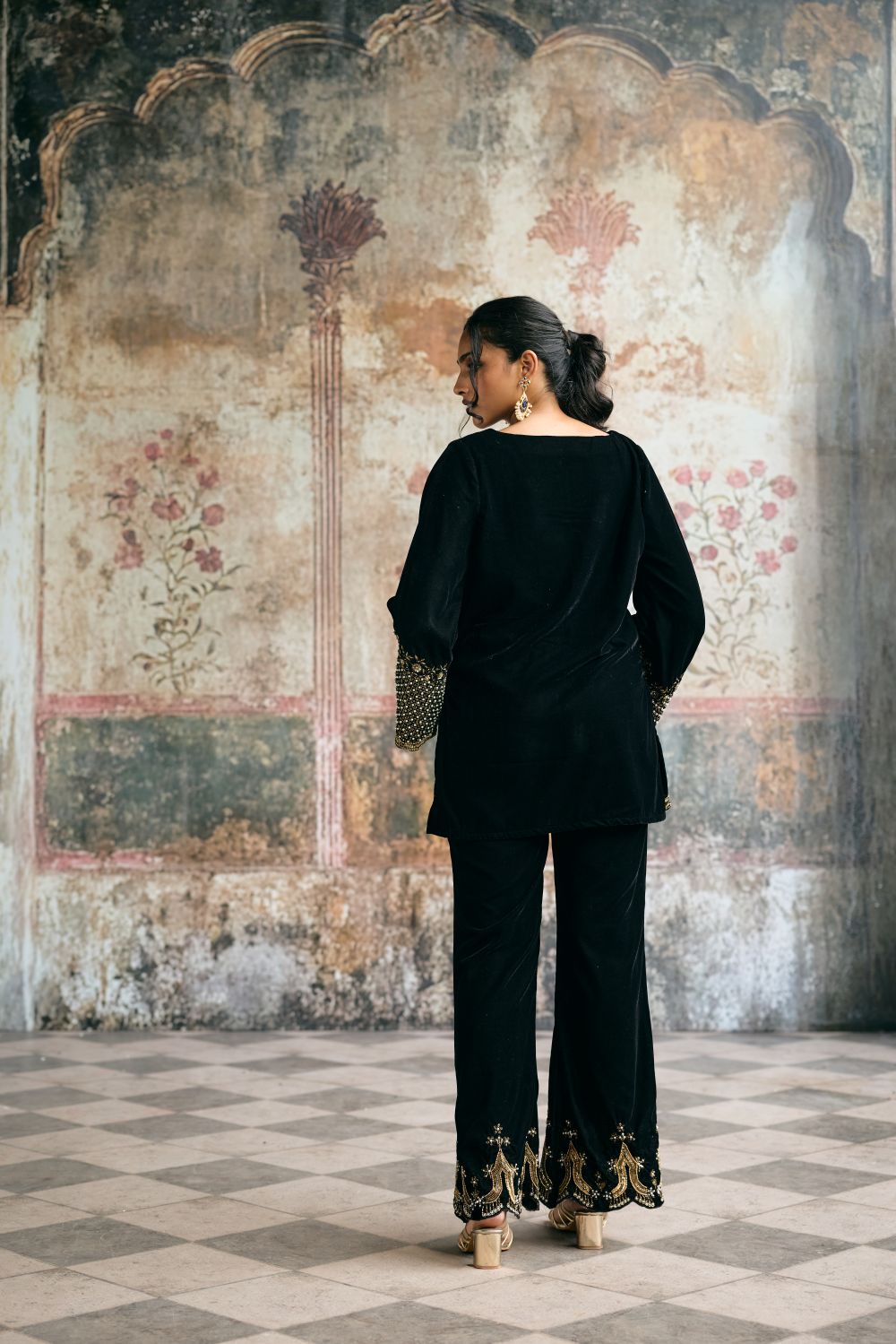 Asmaira Black Hand-Embroidered Velvet Kurta Set