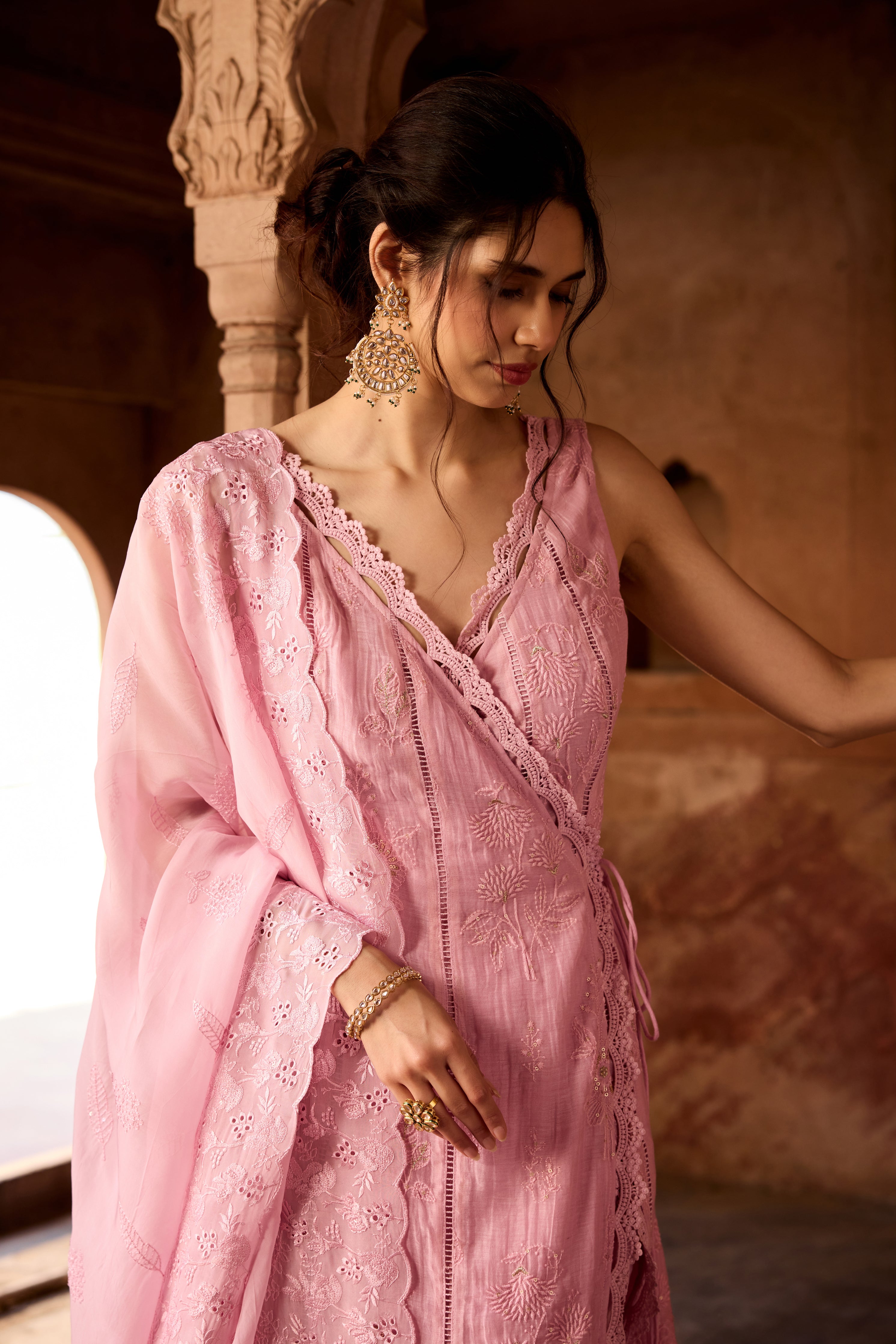Gulbaano Light Pink Embroidered Sleeveless Kurta Set