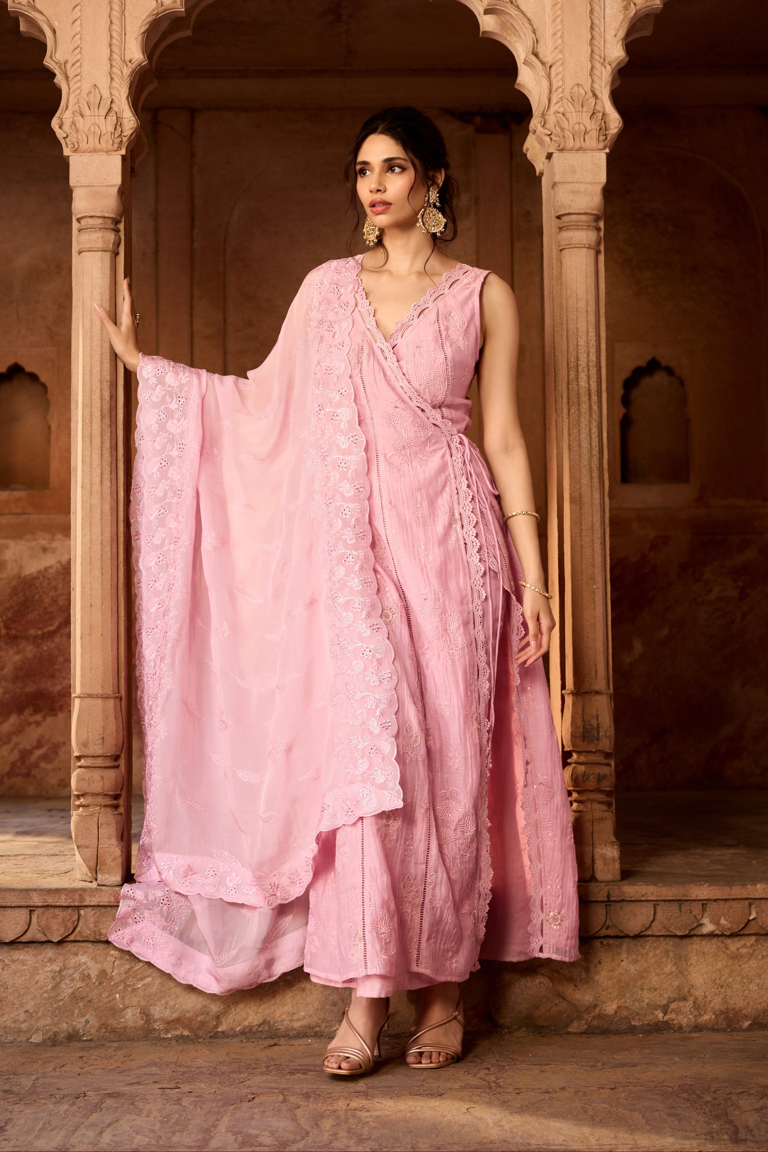 Gulbaano Light Pink Embroidered Sleeveless Kurta Set