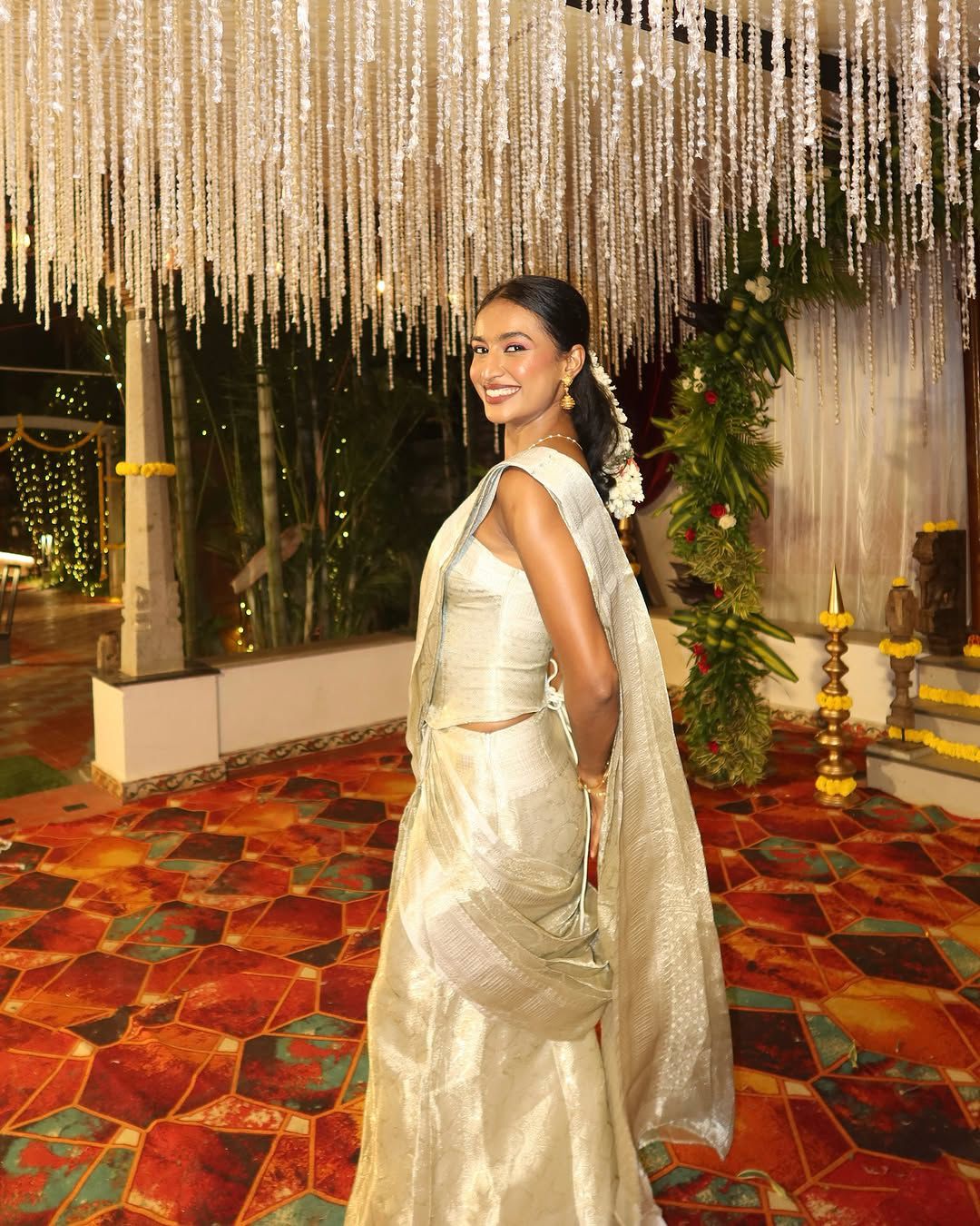 Zaida Gold Banarasi Pre-Draped Saree Set