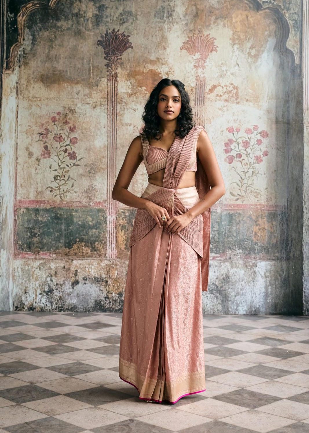 Sia Mauve Banarasi Silk Dori Saree Set