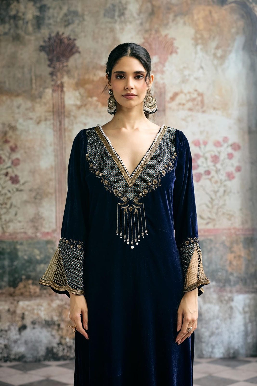 Nayla Hand-Embroidered Velvet Kaftan Set