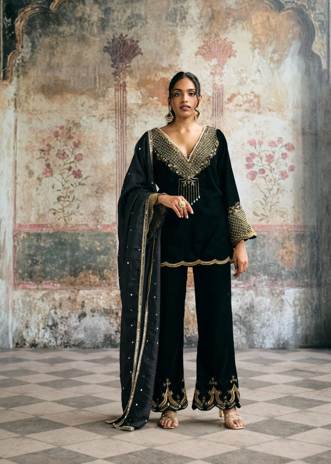 Asmaira Black Hand-Embroidered Velvet Kurta Set