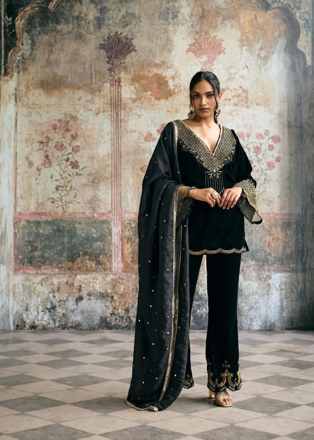 Asmaira Black Hand-Embroidered Velvet Kurta Set