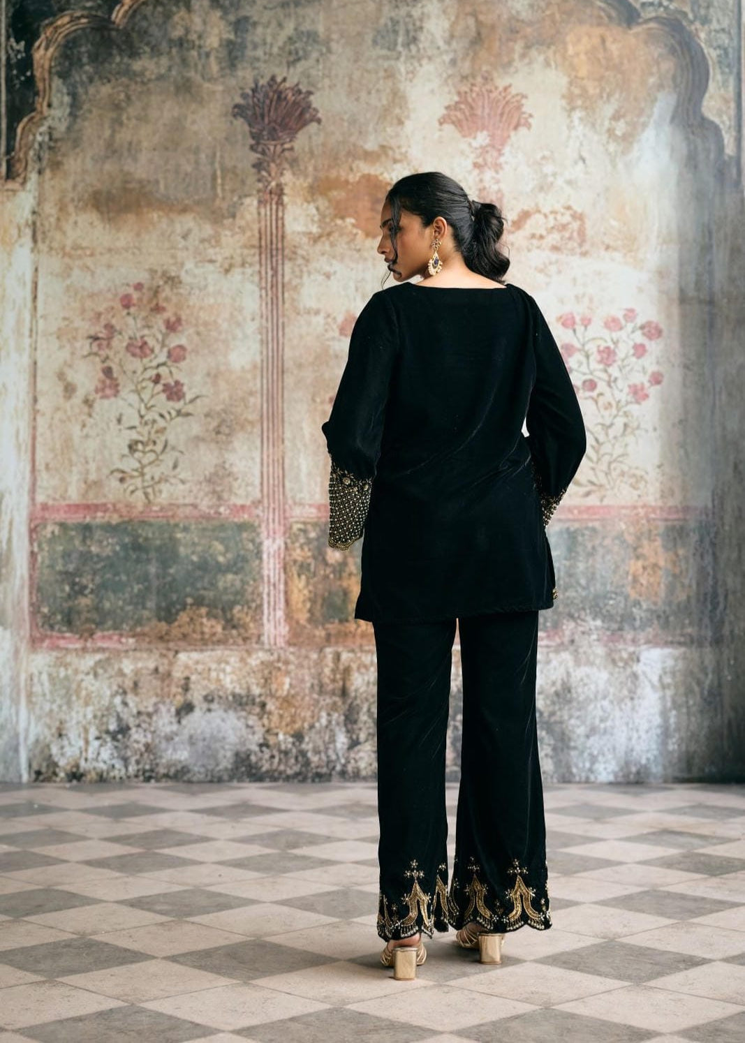 Asmaira Black Hand-Embroidered Velvet Kurta Set