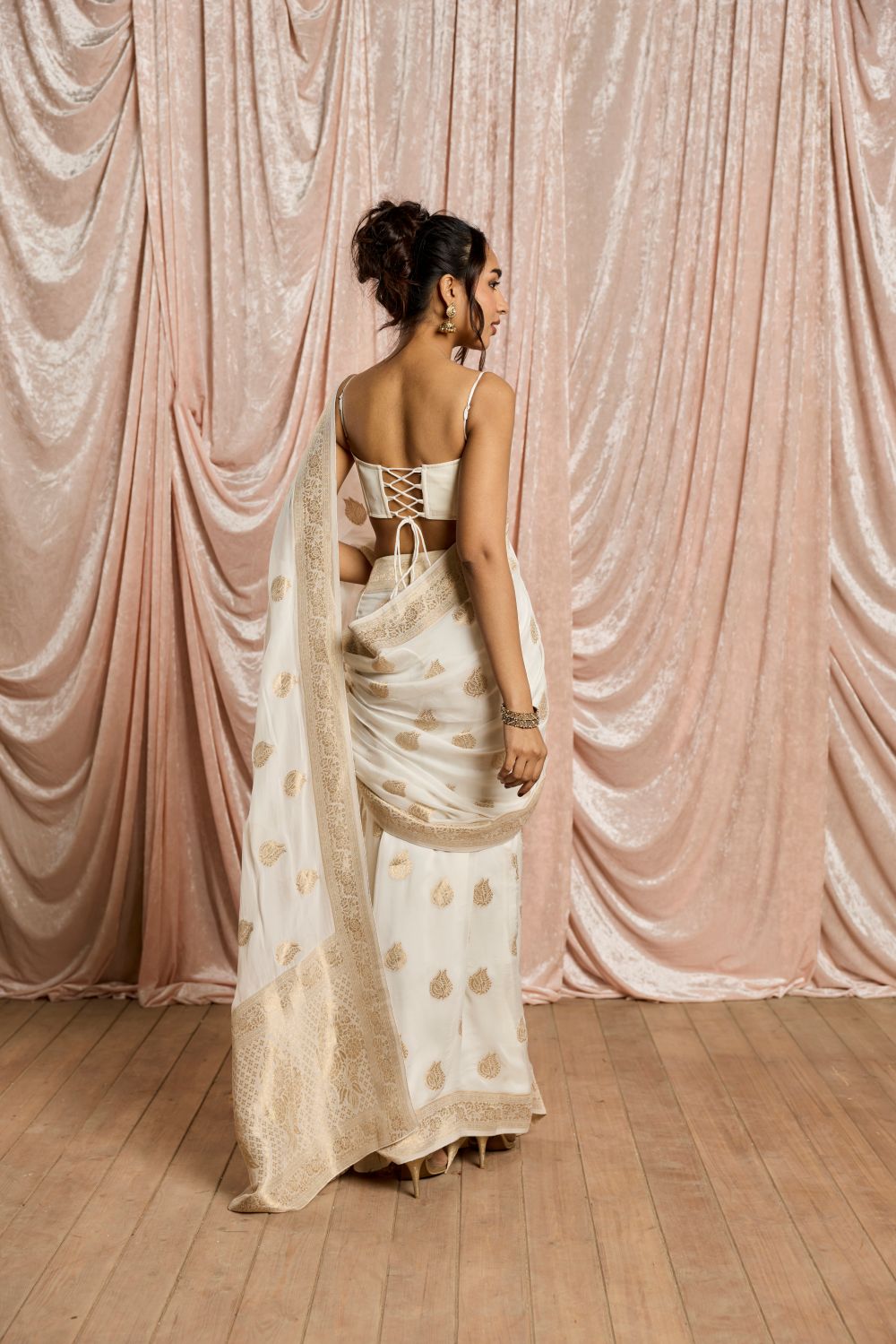 Zoya White and Gold Banarasi Pre-Draped Saree