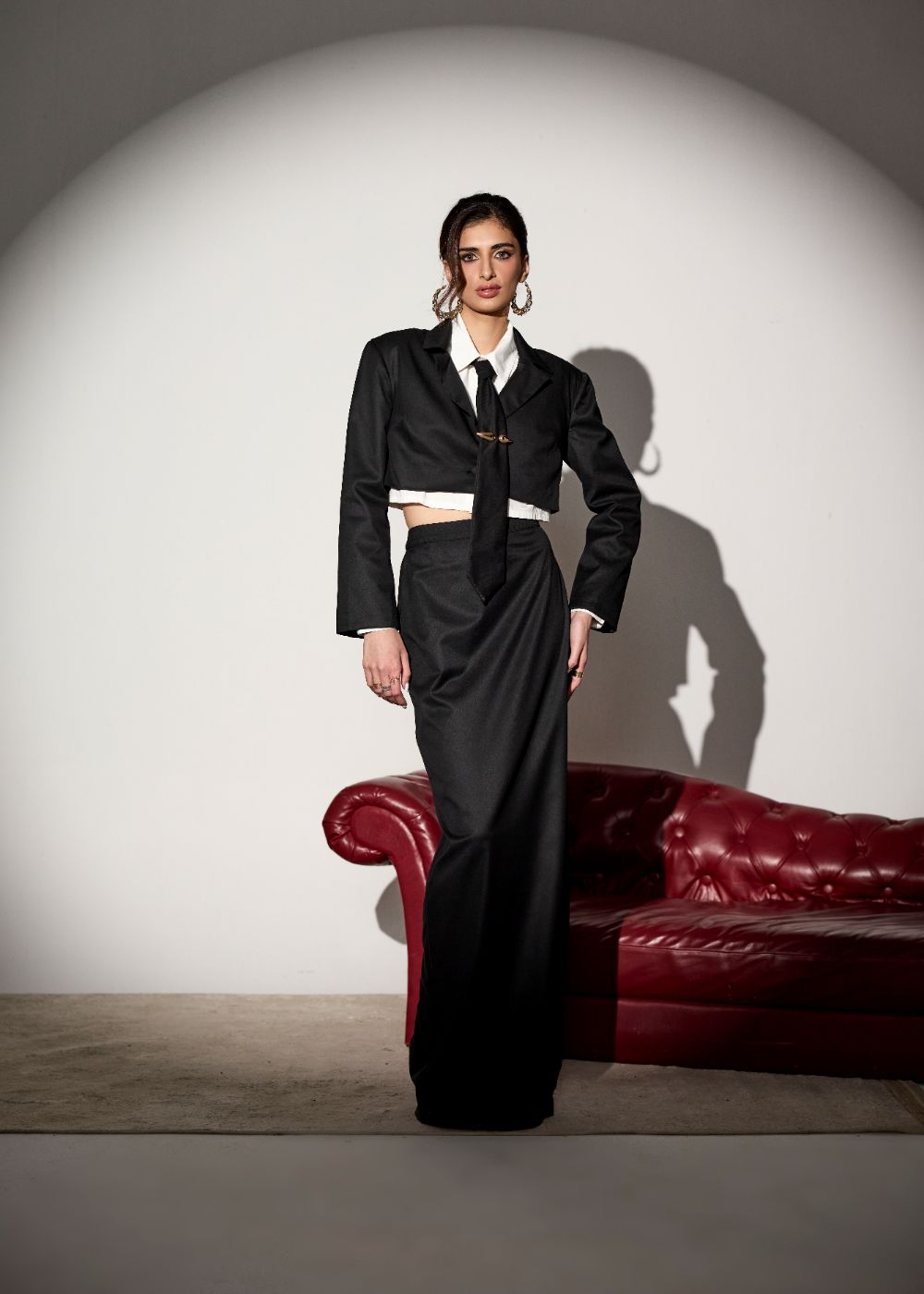 Ezzie Black Boxy Cropped Blazer