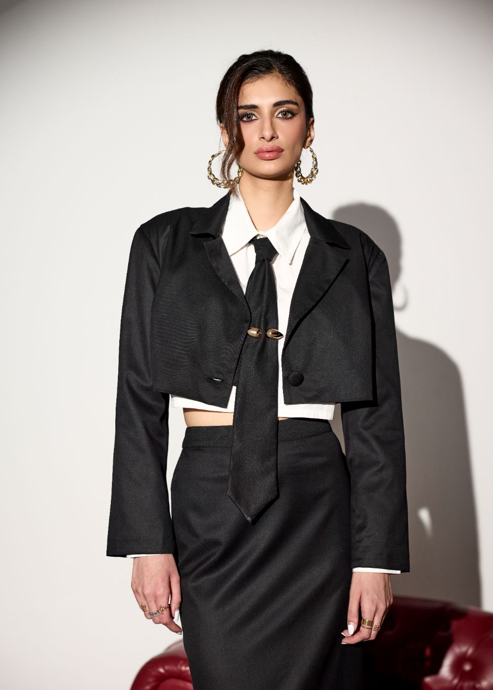 Ezzie Black Boxy Cropped Blazer