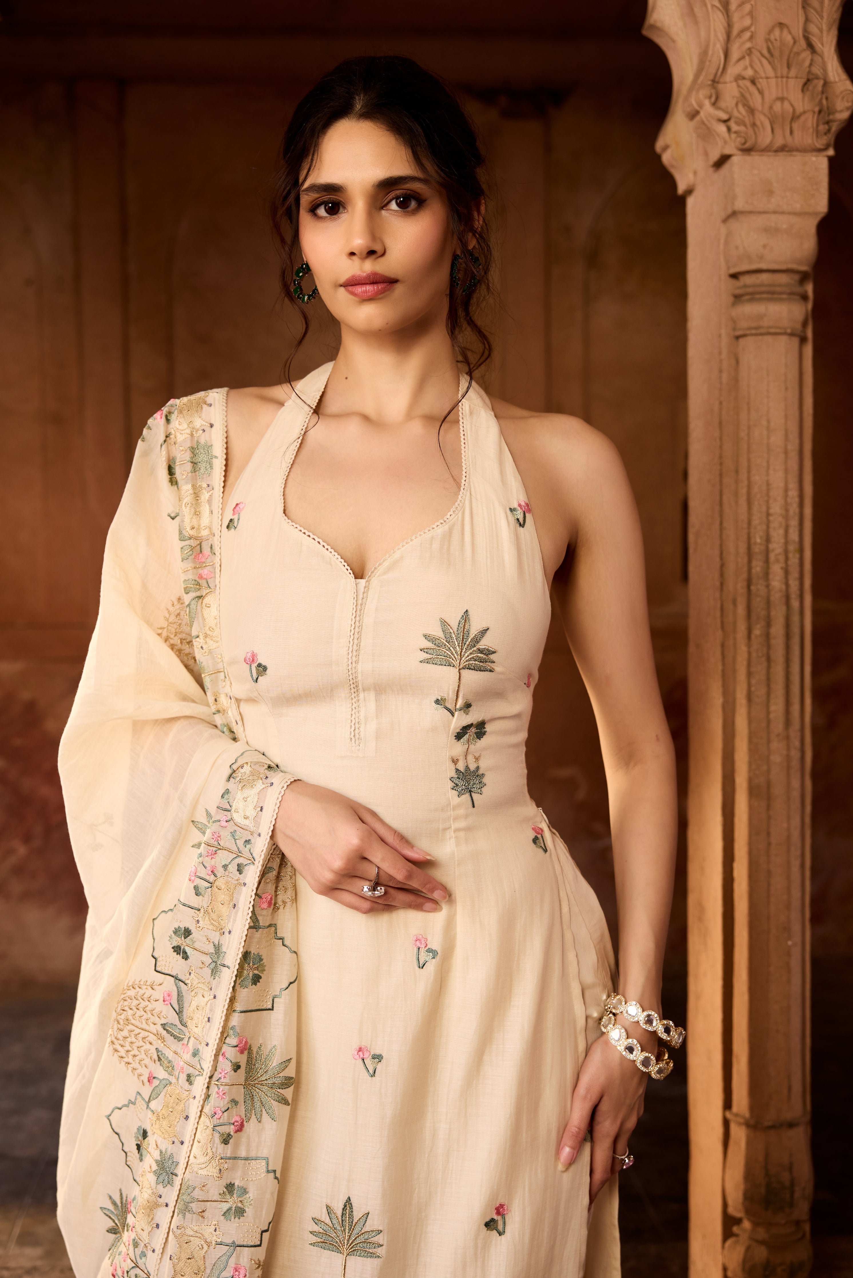 Samriddhi Off-White Embroidered Kurta Set