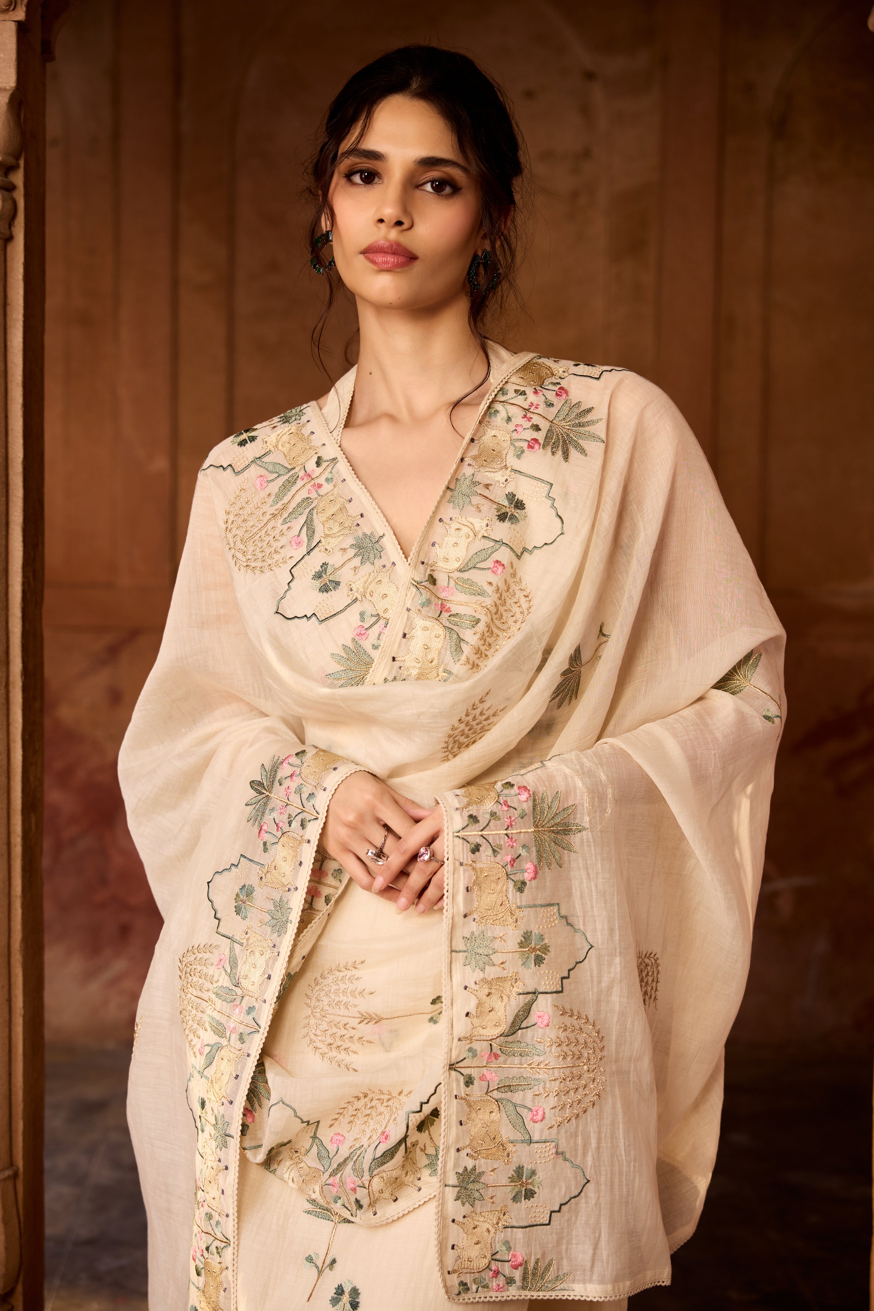 Samriddhi Off-White Embroidered Kurta Set