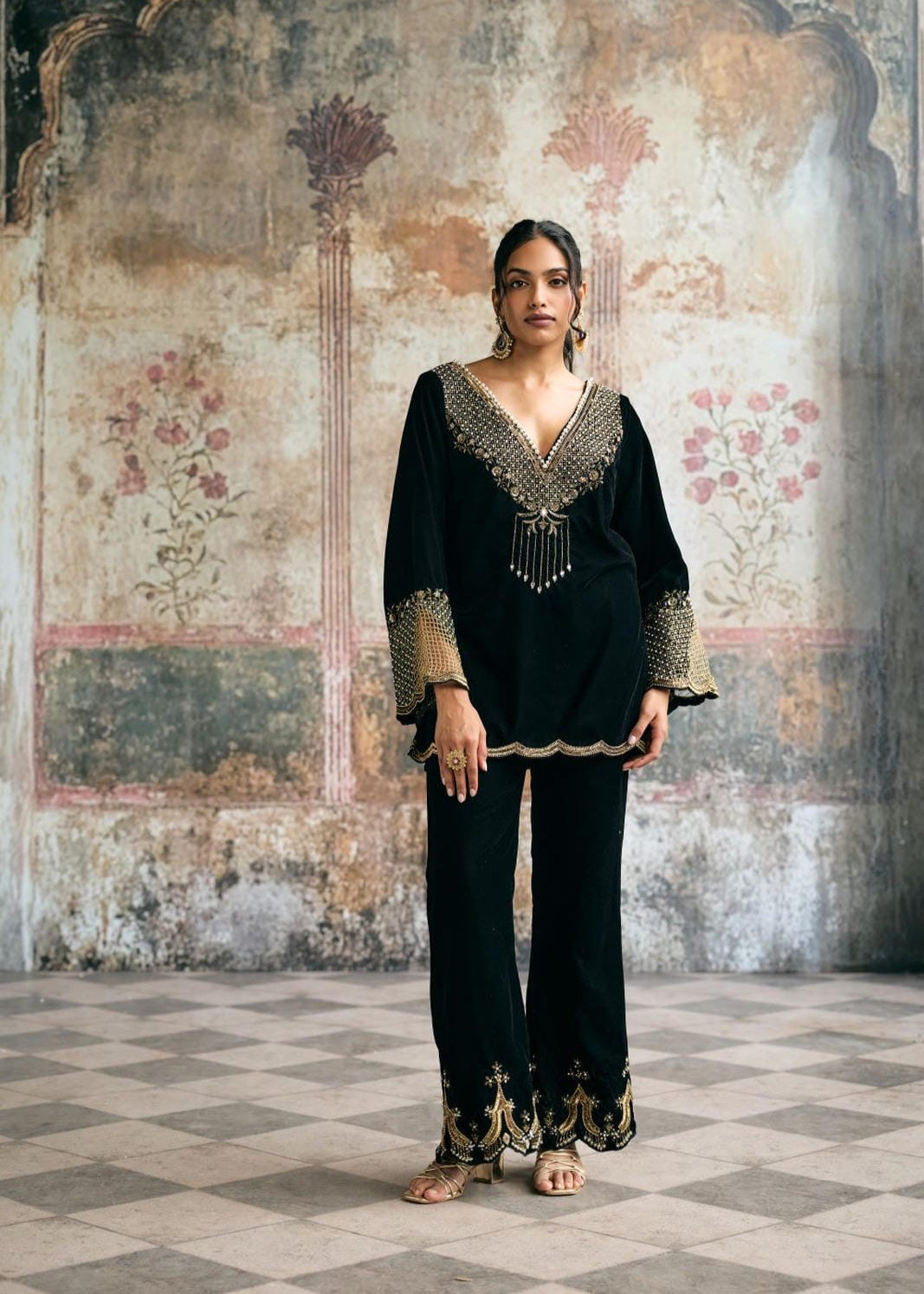 Asmaira Black Hand-Embroidered Velvet Kurta Set