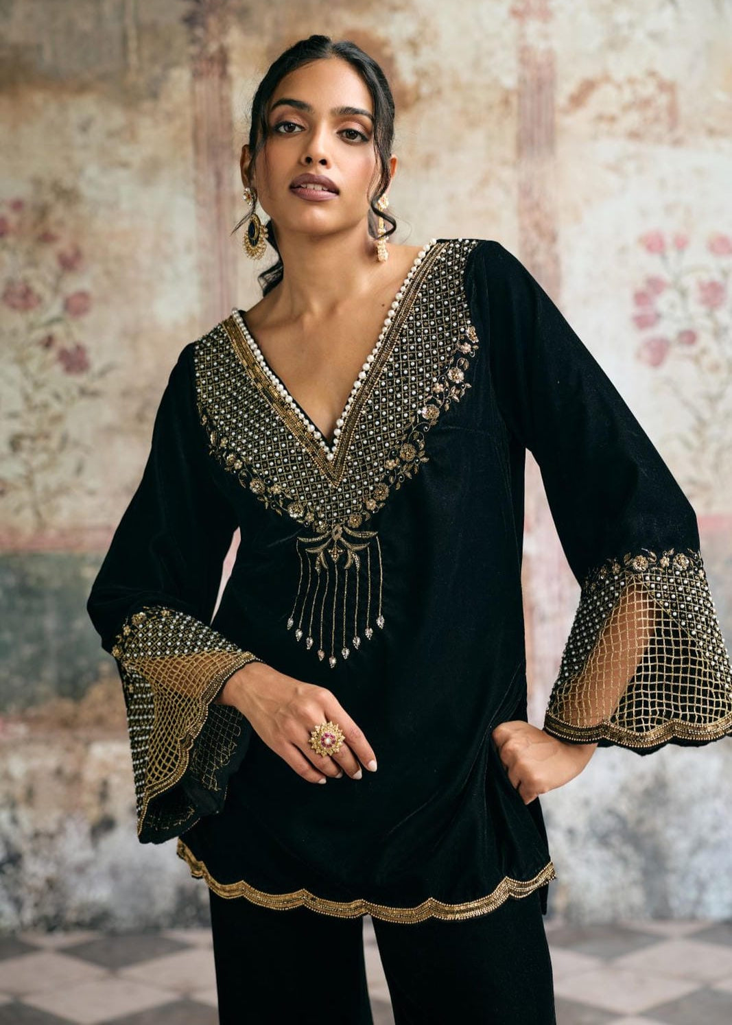 Asmaira Black Hand-Embroidered Velvet Kurta Set