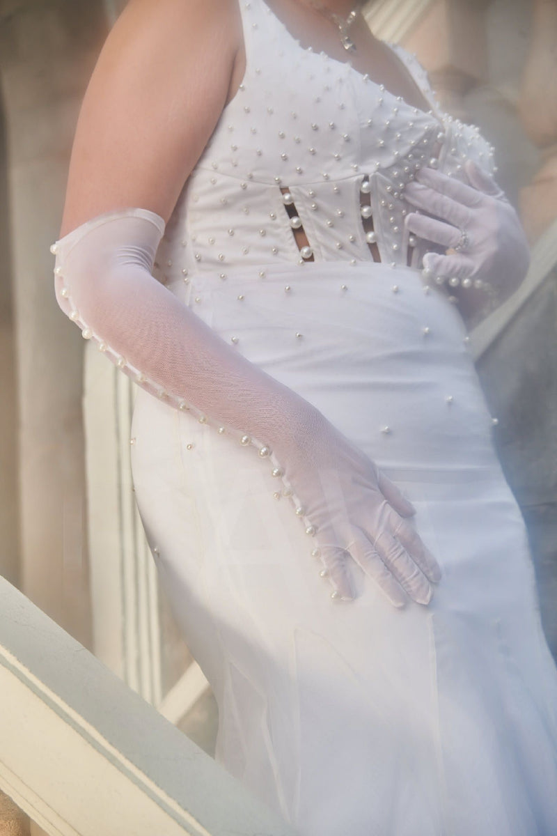 Clovia White Mesh Pearl Embroidered Gloves
